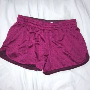 nike lounge short size small